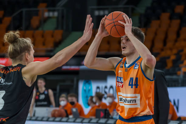 球队集中精 球队集中精