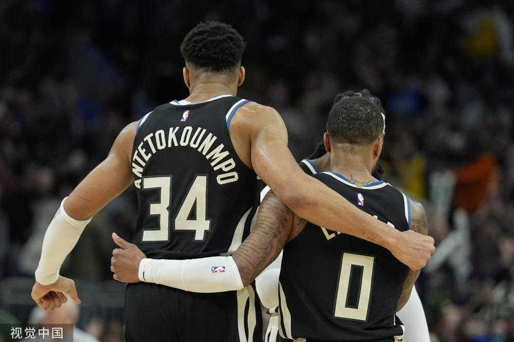 新的视角审 新的视角审